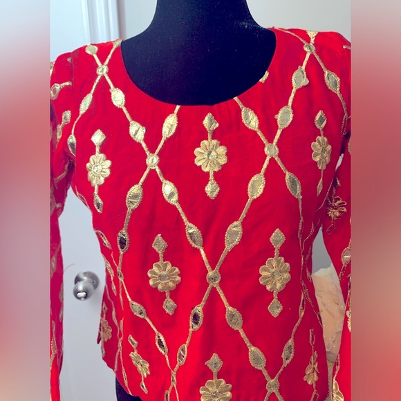 Gorgeous Red Blouse!! - Picture 2 of 3